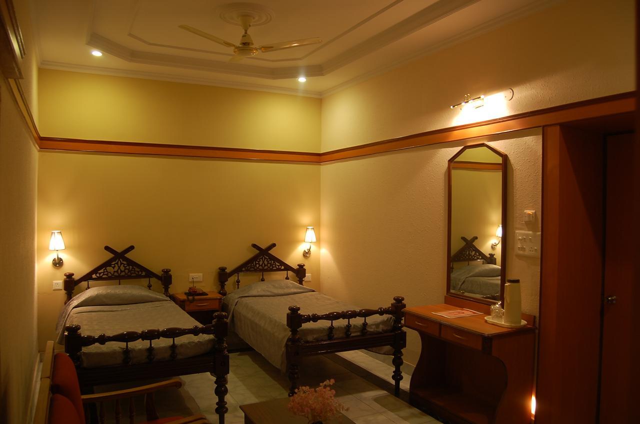Oyo 3682 Pallavi International Hotel 2*