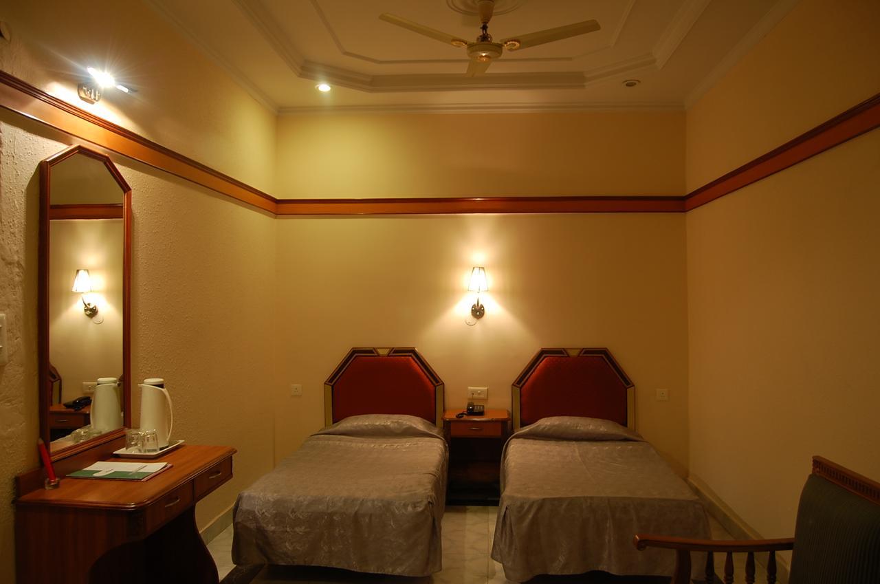 Hotel Oyo 3682 Pallavi International