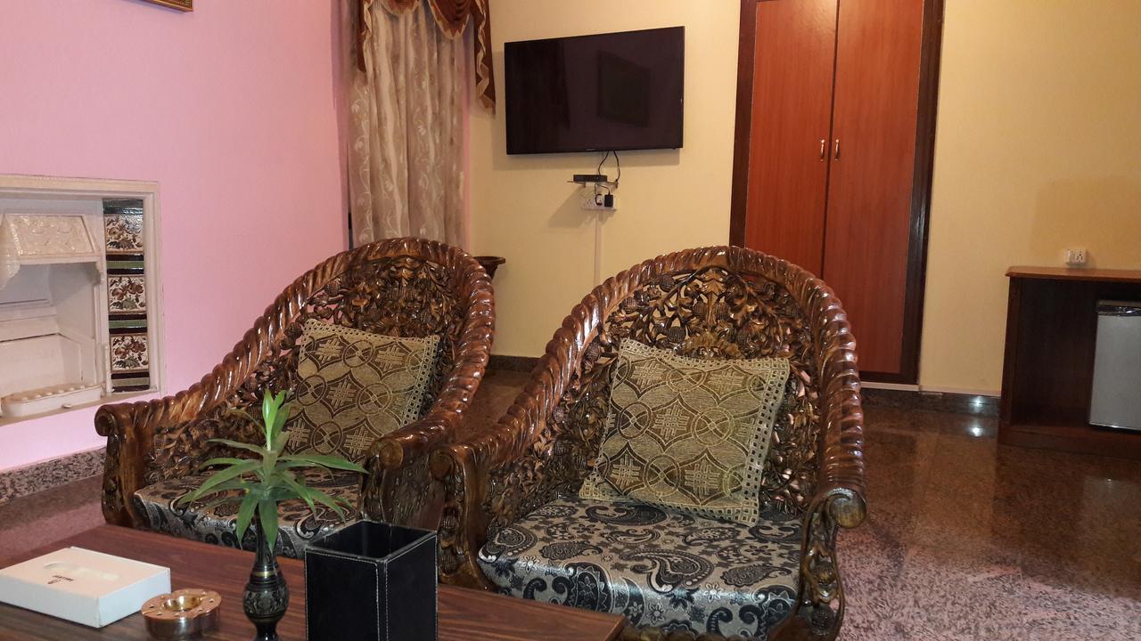Oyo 3682 Pallavi International Varanasi