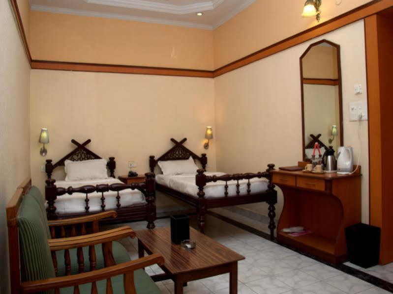 Hotel Oyo 3682 Pallavi International