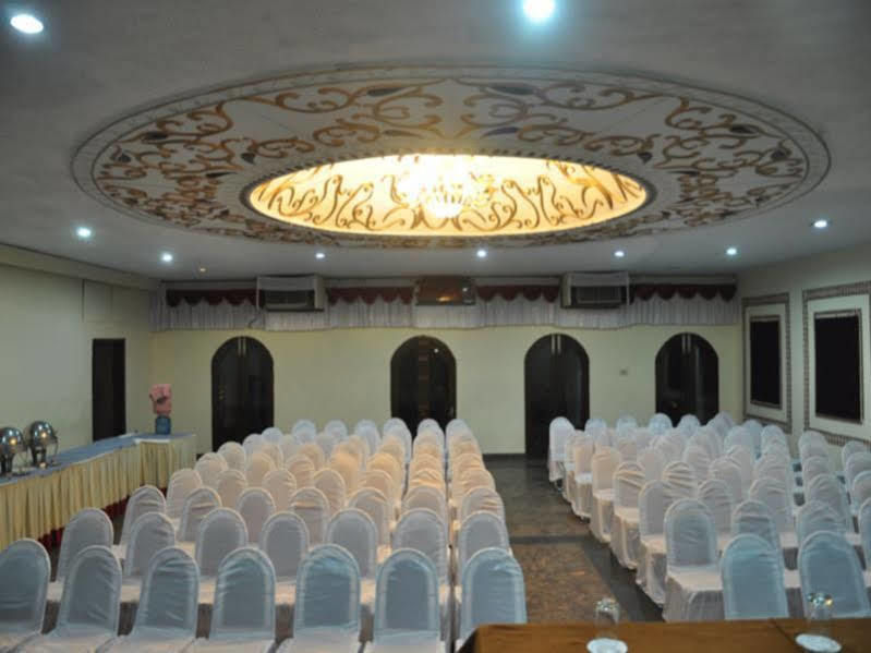 Hotel Oyo 3682 Pallavi International